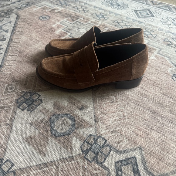 Zara Women's Tan Loafers - Picture 4 of 6